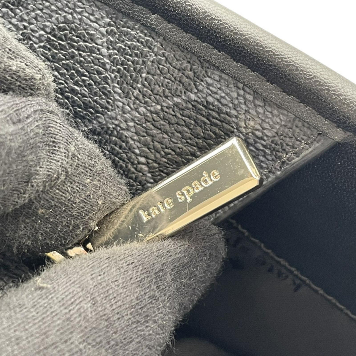 美品 kate spade ケイトスペード トートバッグ ラージ シグネチャー スペード フラワー KG086 ブラックマルチ PVC レザー A4収納 大容量 肩掛け ファスナー開閉 レディース 通勤 通学 エレガント ロゴ S86