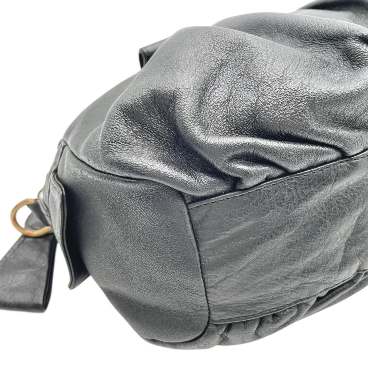 シーバイクロエ SeeByChloe 2way ハンドバッグ ショルダーバッグ クロスボディ サッチェル カバン 鞄 レザー 本革 ブラック 黒 ギャザー ゴールド金具 斜め掛け可 レディース エレガント クラシック カジュアル デイリーユース 通勤 通学 お出かけ 旅行 普段使い 良品 S23