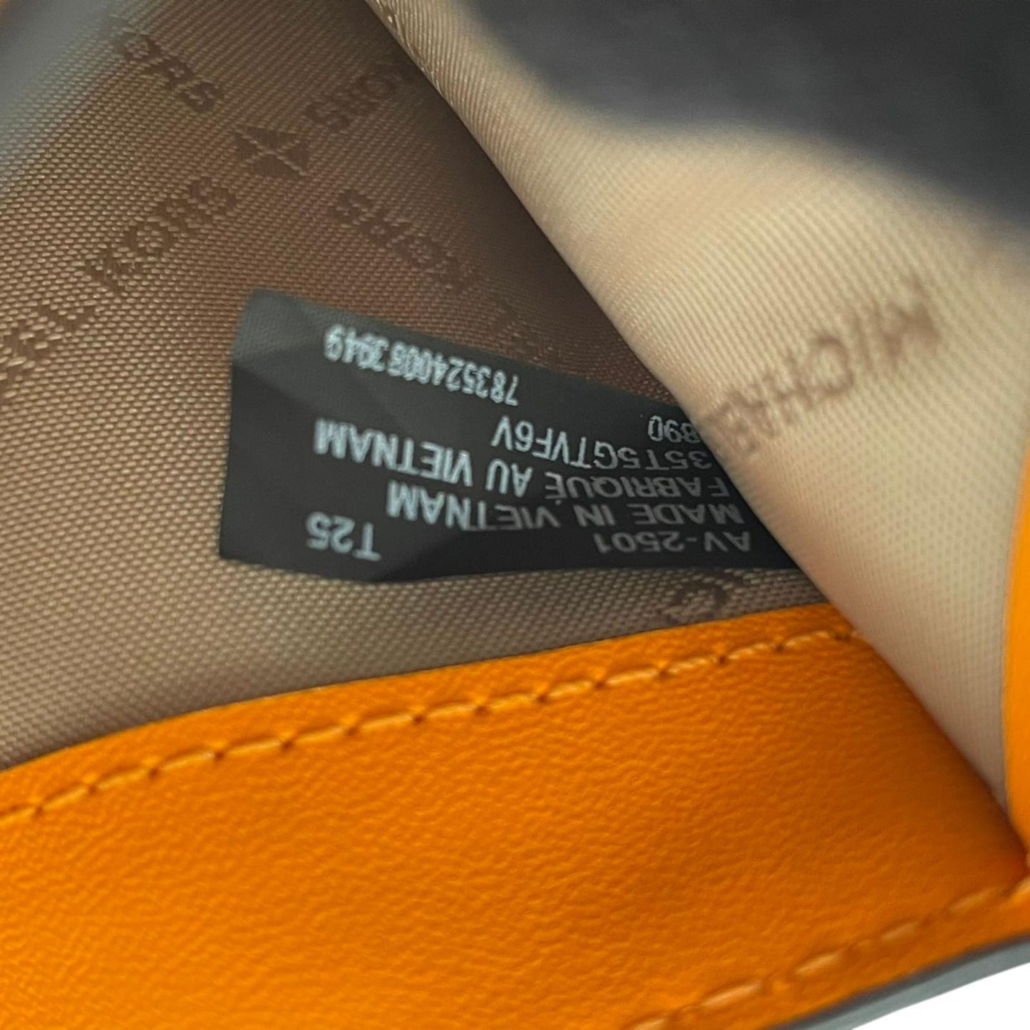 Michael Kors 二つ折り財布 L字ファスナー ウォレット PVCレザー オレンジ MKシグネチャー ダイナー ネオン パスケース 財布 コンパクト レディース ポップ カジュアル おしゃれ かわいい お出かけ 希少 W6