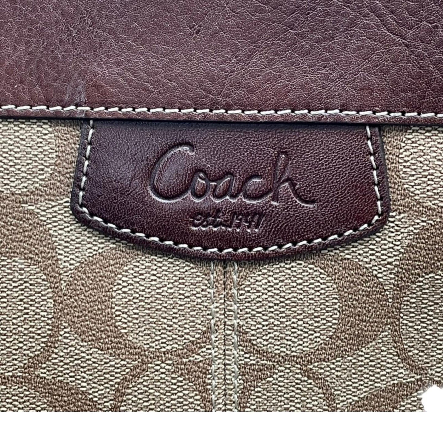 コーチ COACH シグネチャー トートバッグ PVC レザー ベージュ ブラウン ワンショルダー 自立可 A4サイズ収納可 がま口ポケット デザイン F15705 エレガント クラシック ビンテージスタイル 通勤 通学 ビジネス お出かけ 普段使い S9