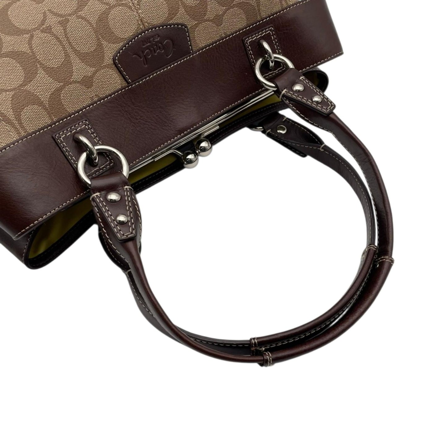 コーチ COACH シグネチャー トートバッグ PVC レザー ベージュ ブラウン ワンショルダー 自立可 A4サイズ収納可 がま口ポケット デザイン F15705 エレガント クラシック ビンテージスタイル 通勤 通学 ビジネス お出かけ 普段使い S9