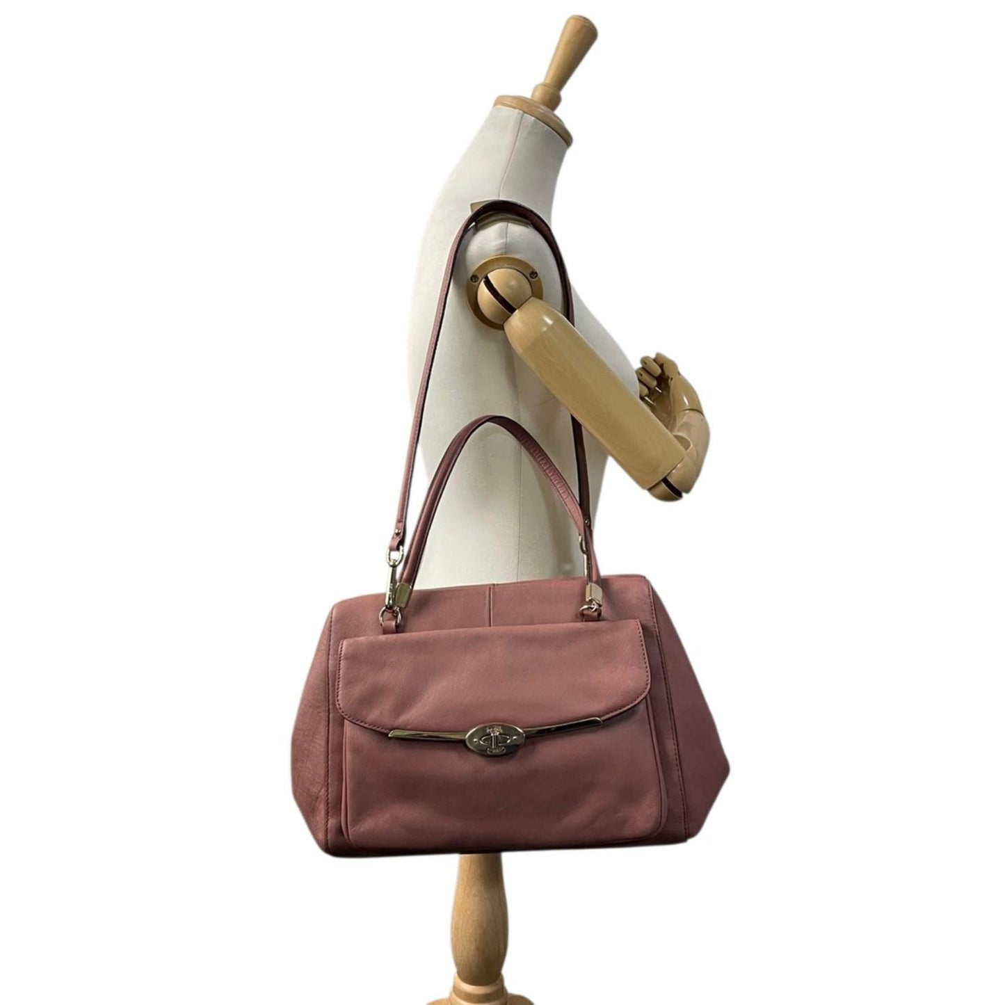 良品 コーチ COACH マディソン マデリン サッチェル サフィアーノレザー トートバッグ ショルダーバッグ 27854 ピンク シルバー金具 2WAY 肩掛け 大容量 A4収納可 エレガント フェミニン クラシック ヴィンテージ レディース 自立可 S69