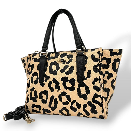 【良品】 コーチ COACH 2WAY トートバッグ ショルダーバッグ 34334 レオパード ヒョウ柄 PVC レザー ベージュ ブラック 黒 ゴールド金具 斜め掛け クロスボディ お出かけ デイリー エレガント 上品 レディース 定番 人気 s94