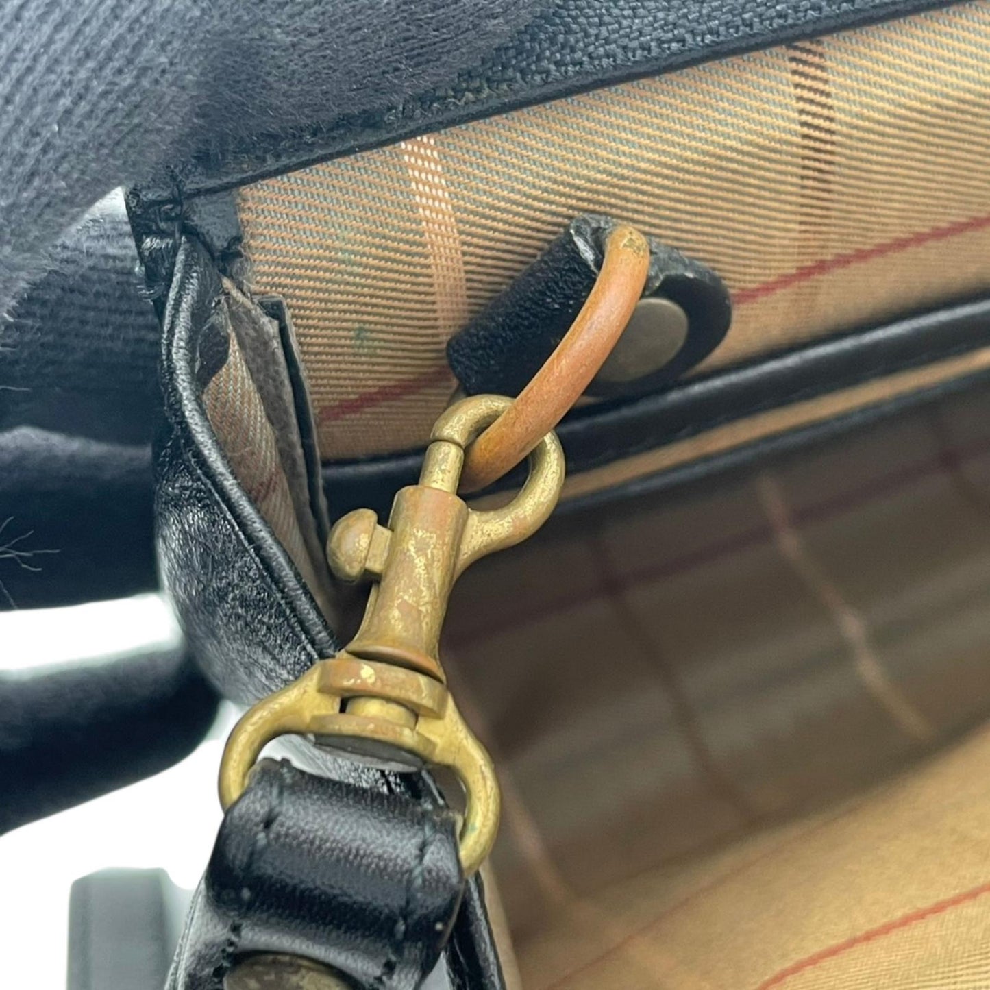 バーバリー BURBERRY セカンドバッグ クラッチバッグ レザー 本革 ブラック 黒 ノバチェック シャドーホース ロゴ型押し ヴィンテージ オールド メンズ ビジネス 通勤 出張 冠婚葬祭 フォーマル エレガント 上品 レトロ 定番 S92