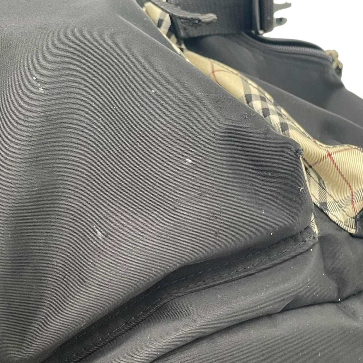 バーバリーブラックレーベル BURBERRY BLACK LABEL ノバチェック柄 ナイロン バックパック リュックサック デイパック ブラック 黒 ベージュ シルバー金具 A4収納可 通勤 通学 メンズ レディース ユニセックス 大容量 S88