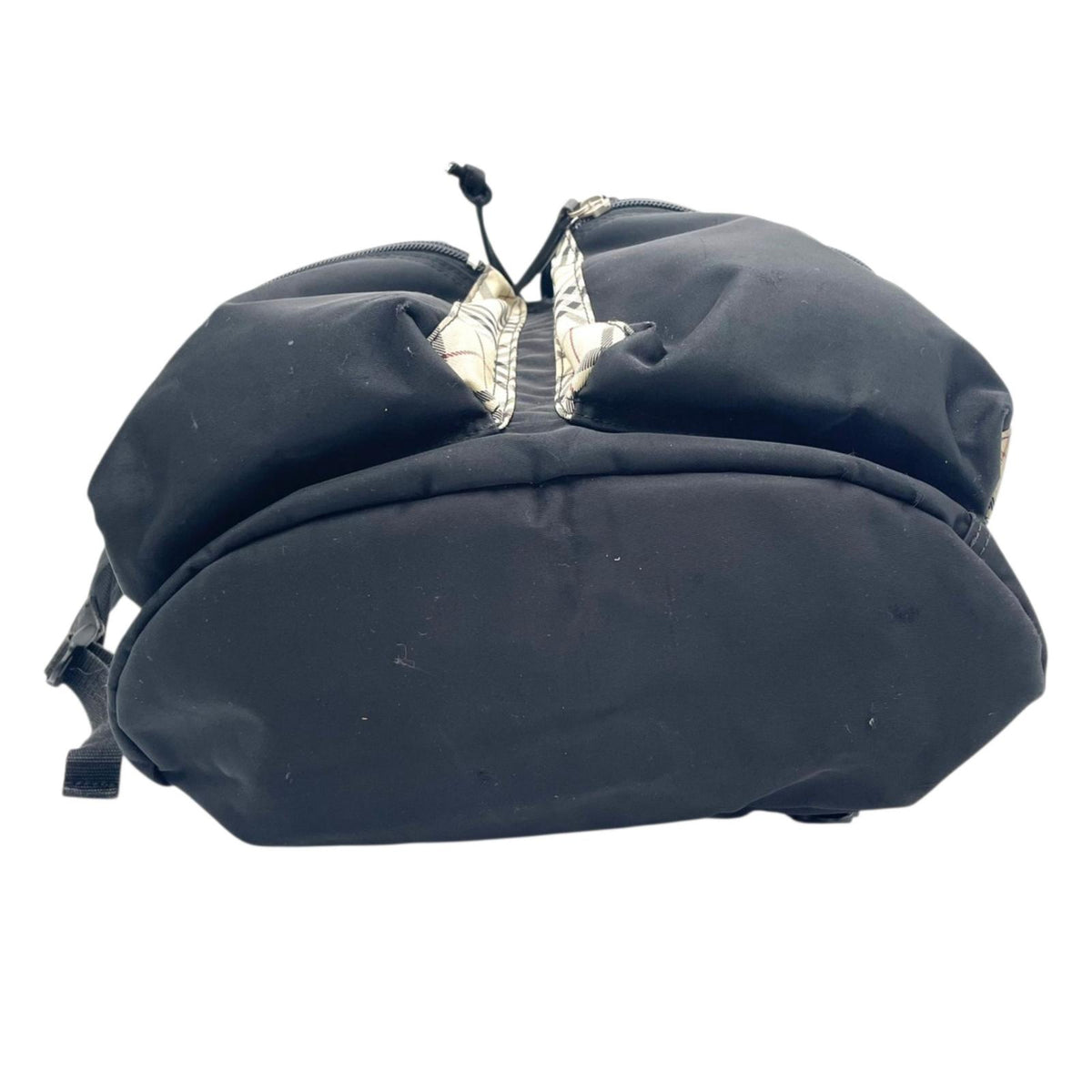 バーバリーブラックレーベル BURBERRY BLACK LABEL ノバチェック柄 ナイロン バックパック リュックサック デイパック ブラック 黒 ベージュ シルバー金具 A4収納可 通勤 通学 メンズ レディース ユニセックス 大容量 S88