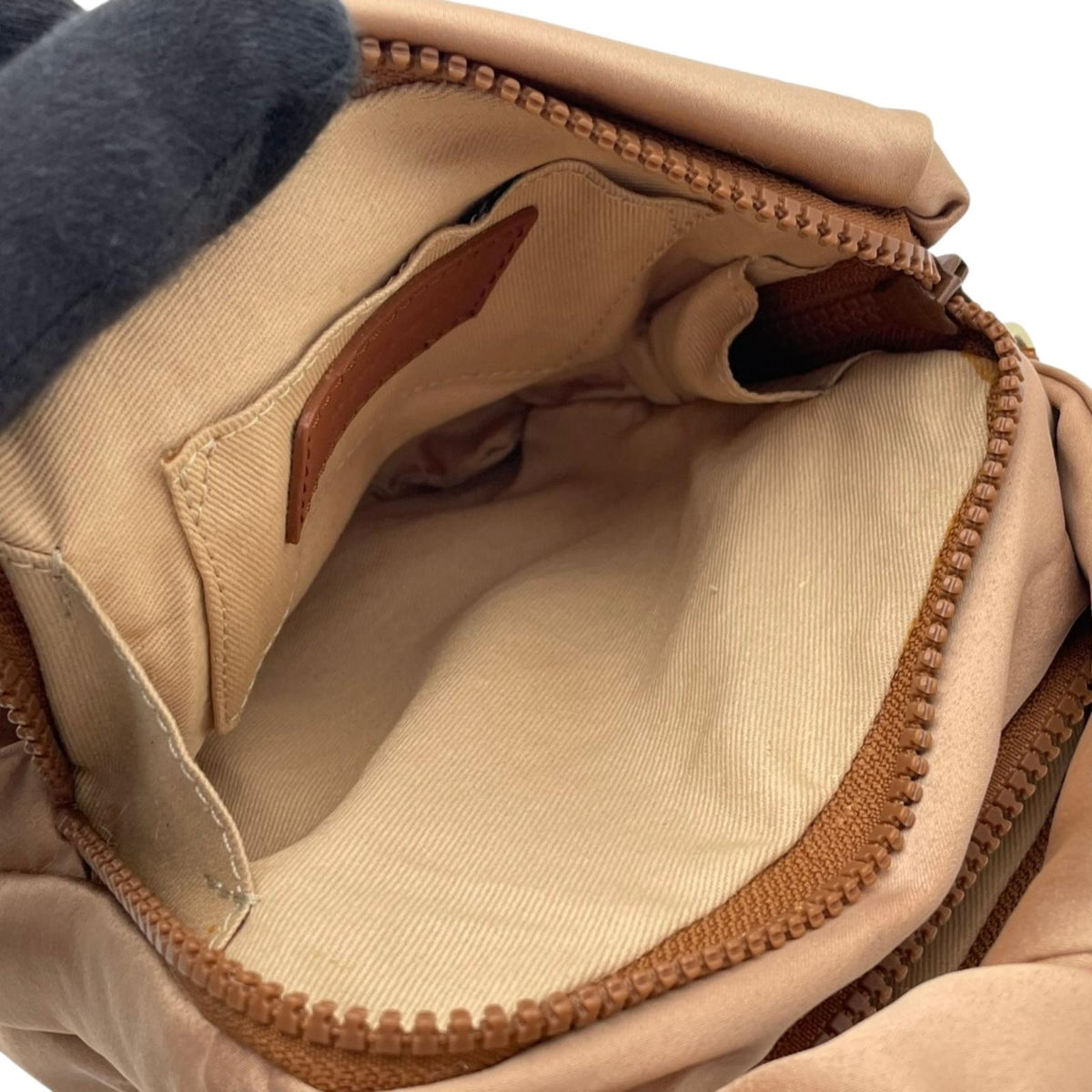 シーバイクロエ SEE BY CHLOE TILLY ティリー スモールカメラバッグ ショルダーバッグ ハンドバッグ 2WAY 斜め掛け キャンバス レザー 本革 ライトブラウン ベージュ系 刺繍ロゴ ゴールド金具 カジュアル レディース S35
