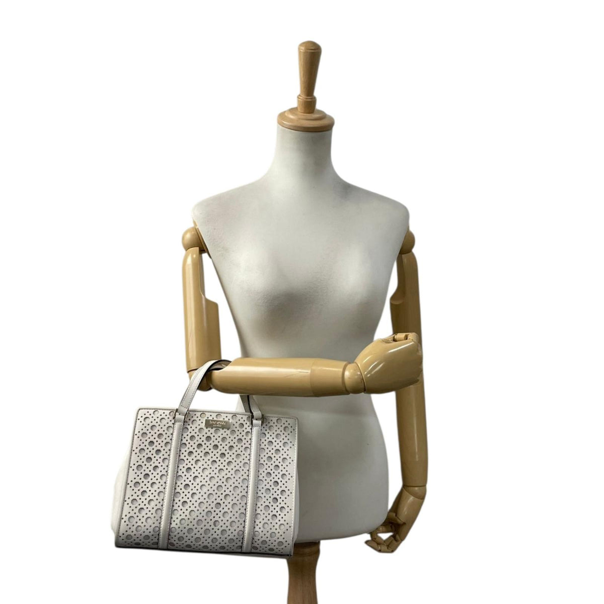 ケイトスペード kate spade パンチング レザーカット サフィアーノレザー ハンドバッグ トートバッグ 手提げ鞄 ホワイト 白 ゴールド金具 エレガント カジュアル デイリー お出かけ レディース 女性 人気 S79