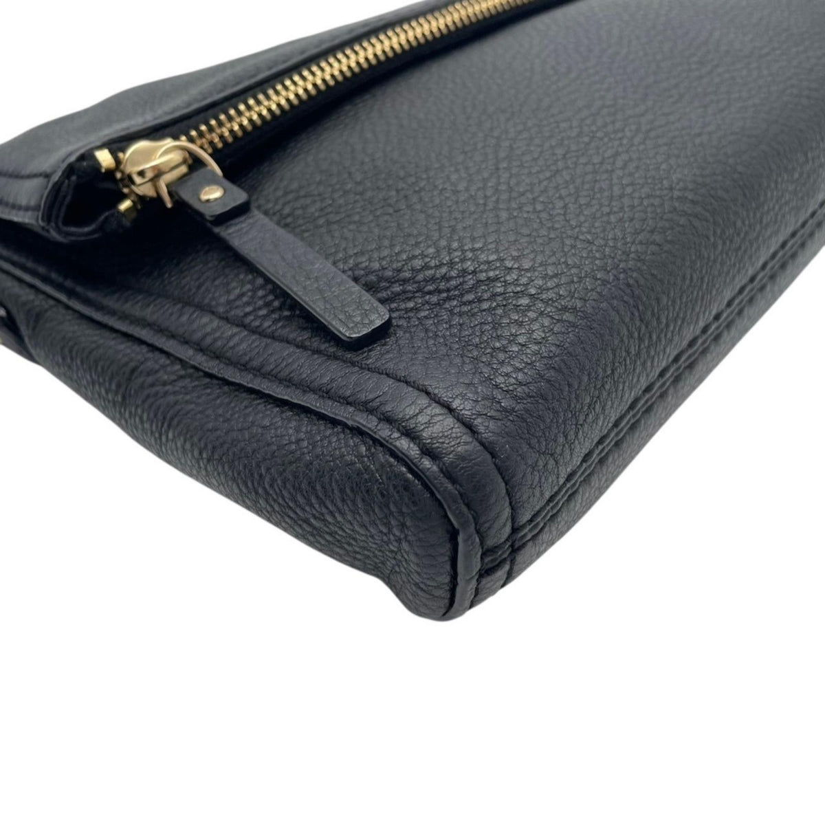 【美品】ケイトスペード kate spade コブルヒル カーソン Cobble Hill Carson レザー ショルダーバッグ 斜め掛け クロスボディ フラップ 本革 ブラック 黒 ゴールド金具 ストライプ柄 ライニング エレガント レディース S96