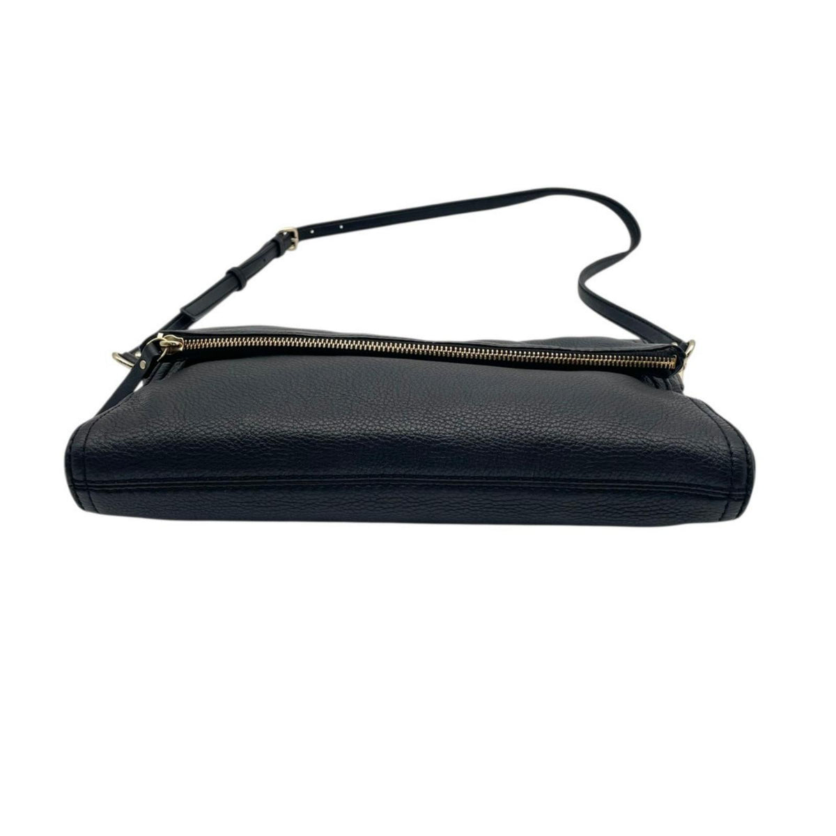 【美品】ケイトスペード kate spade コブルヒル カーソン Cobble Hill Carson レザー ショルダーバッグ 斜め掛け クロスボディ フラップ 本革 ブラック 黒 ゴールド金具 ストライプ柄 ライニング エレガント レディース S96