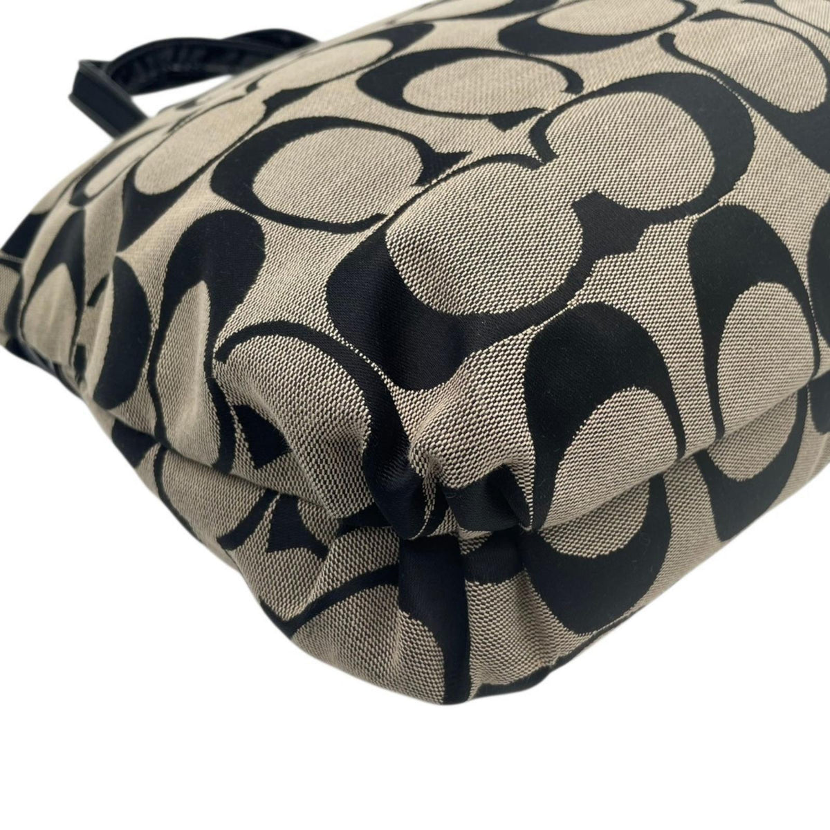 美品 COACH コーチ ポピー デイジー シグネチャー トートバッグ F22947 キャンバス レザー グレー ブラック 肩掛け A4収納 大容量 Y2K ヴィンテージ ハートチャーム レディース 通勤 通学 シルバー金具 S70