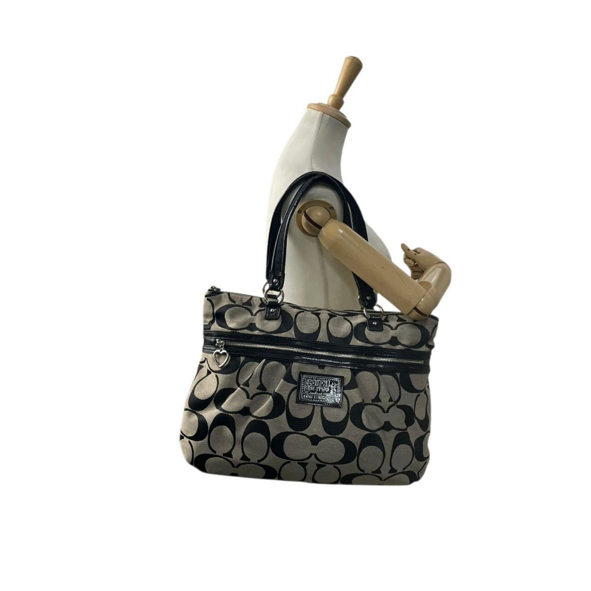 美品 COACH コーチ ポピー デイジー シグネチャー トートバッグ F22947 キャンバス レザー グレー ブラック 肩掛け A4収納 大容量 Y2K ヴィンテージ ハートチャーム レディース 通勤 通学 シルバー金具 S70