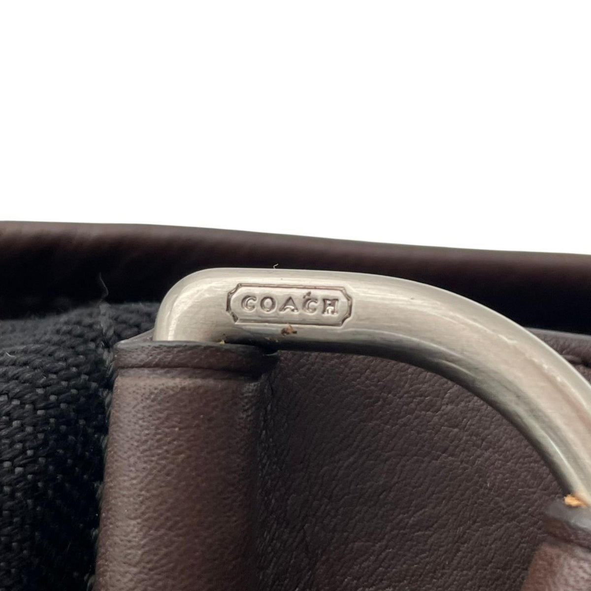 美品 COACH コーチ メッセンジャーバッグ ショルダーバッグ F70677 エセックス キャンバス レザー ブラック ブラウン フラップ 斜め掛け 肩掛け A4収納 大容量 メンズ レディース ユニセックス ビジネス 通勤 通学 S70