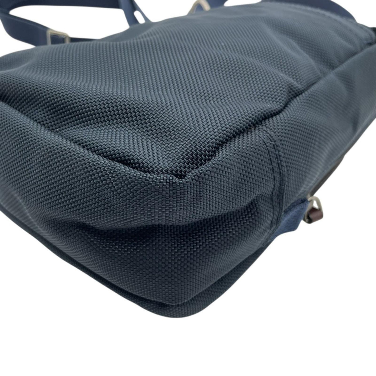 美品 ACEGENE エースジーン ショルダーバッグ 54552 フレックスライトフィット ネイビー ナイロン レザー 軽量 縦型 2way 斜め掛け ハンドバッグ メンズ ビジネス 通勤 旅行 多機能 コンパクト シルバー金具 S92