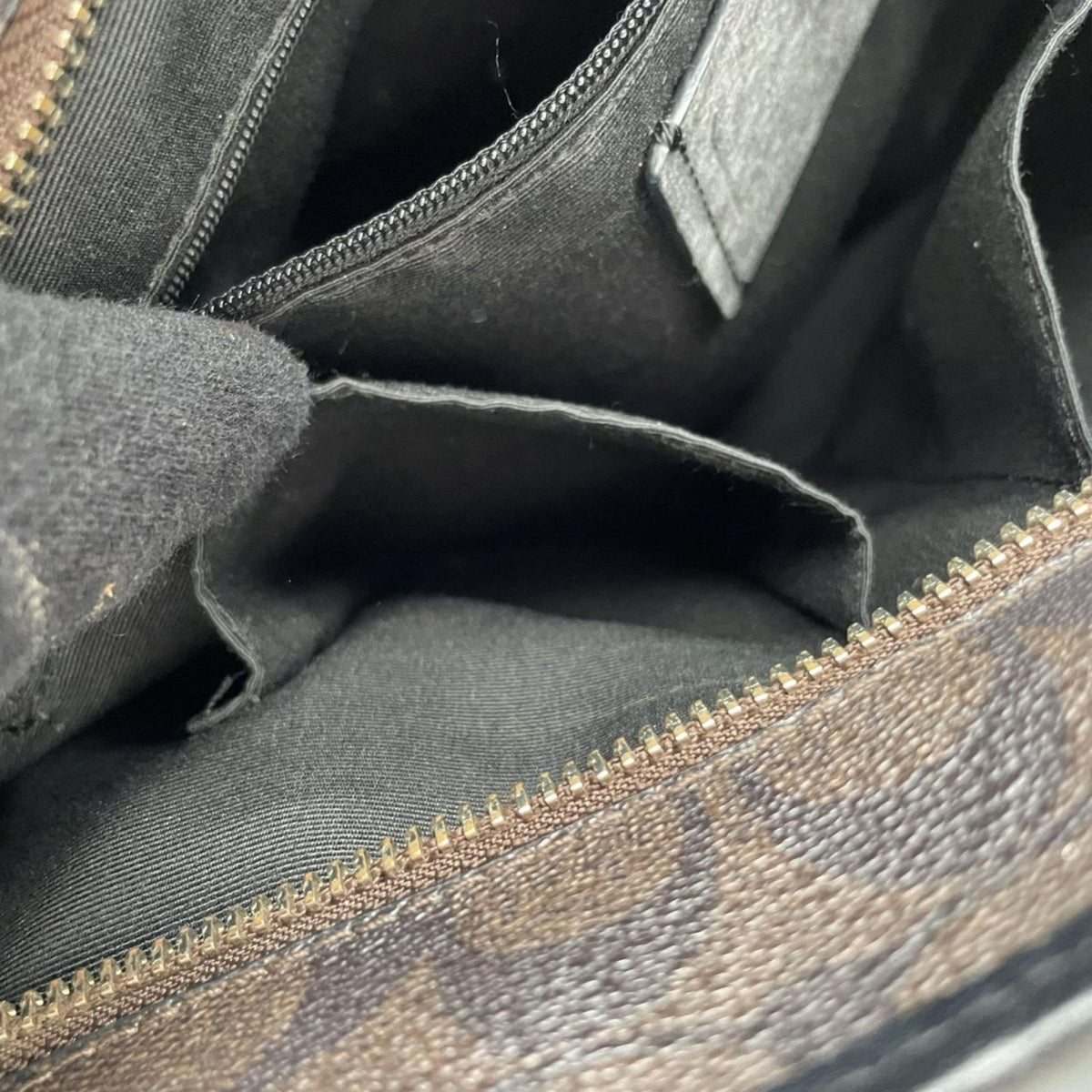COACH コーチ トートバッグ ラグジュアリー シグネチャー F58294 ブラウン 黒 PVC レザー ゴールド金具 ファスナー開閉 肩掛け A4収納 大容量 通勤 通学 レディース エレガント シンプル 上品 定番 S86