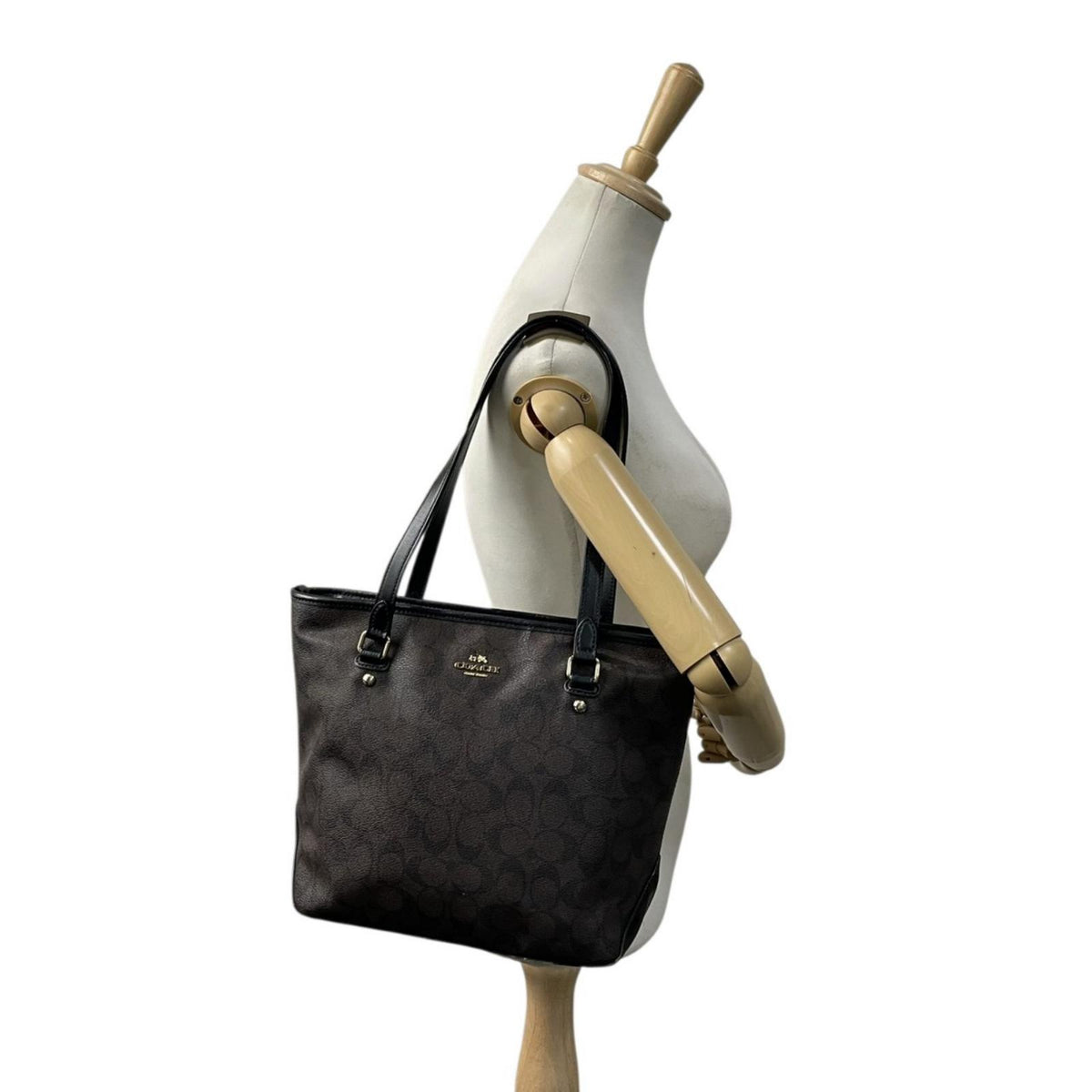 COACH コーチ トートバッグ ラグジュアリー シグネチャー F58294 ブラウン 黒 PVC レザー ゴールド金具 ファスナー開閉 肩掛け A4収納 大容量 通勤 通学 レディース エレガント シンプル 上品 定番 S86