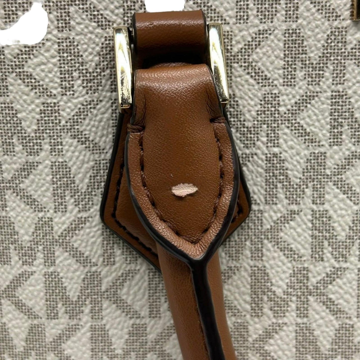 【美品】MICHAEL KORS マイケルコース 2WAY ハンドバッグ ショルダーバッグ シグネチャー MKロゴチャーム PVC レザー ブラウン ベージュ ゴールド金具 エレガント レディース 通勤 通学 クリーニング済み 自立可 s71