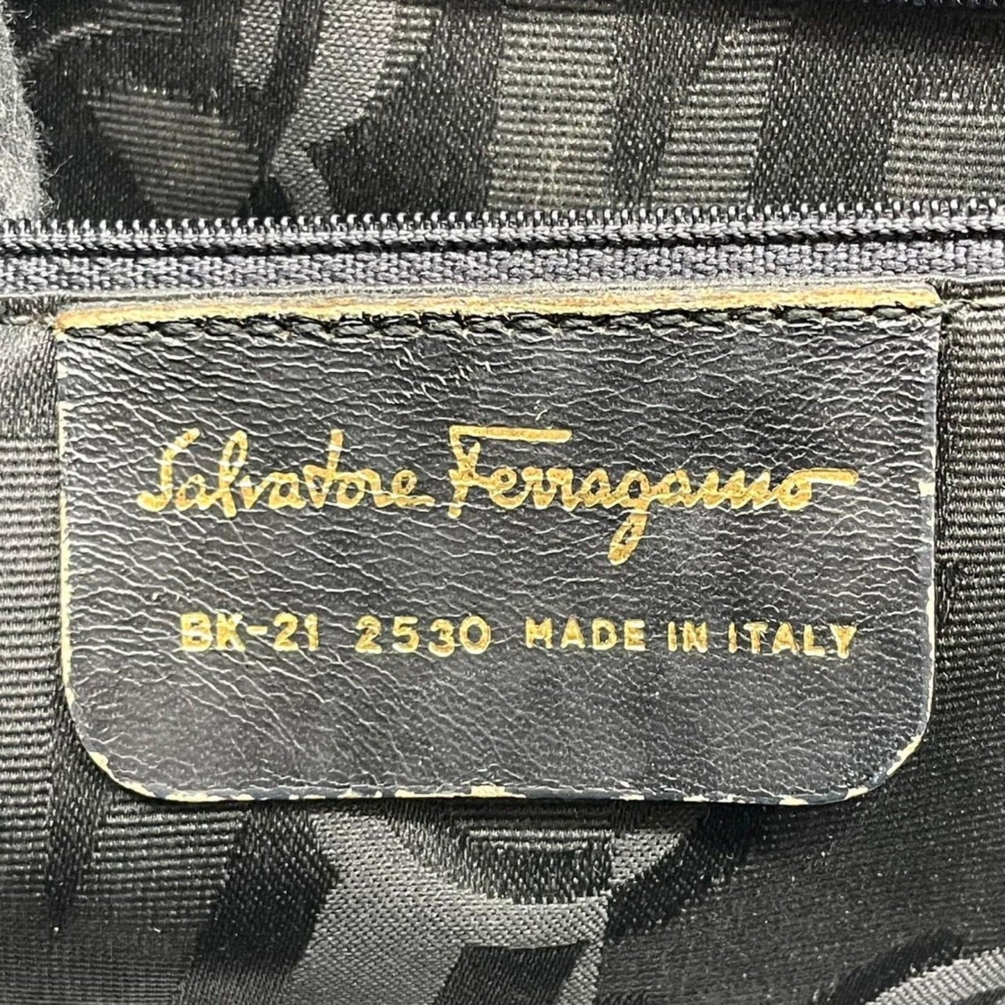Salvatore Ferragamo フェラガモ ヴァラリボン ハンドバッグ トートバッグ BK-21 2530 レザー キャンバス ブラック 黒 ゴールド金具 A4収納可 レディース エレガント クラシック イタリア製 クリーニング済み C4