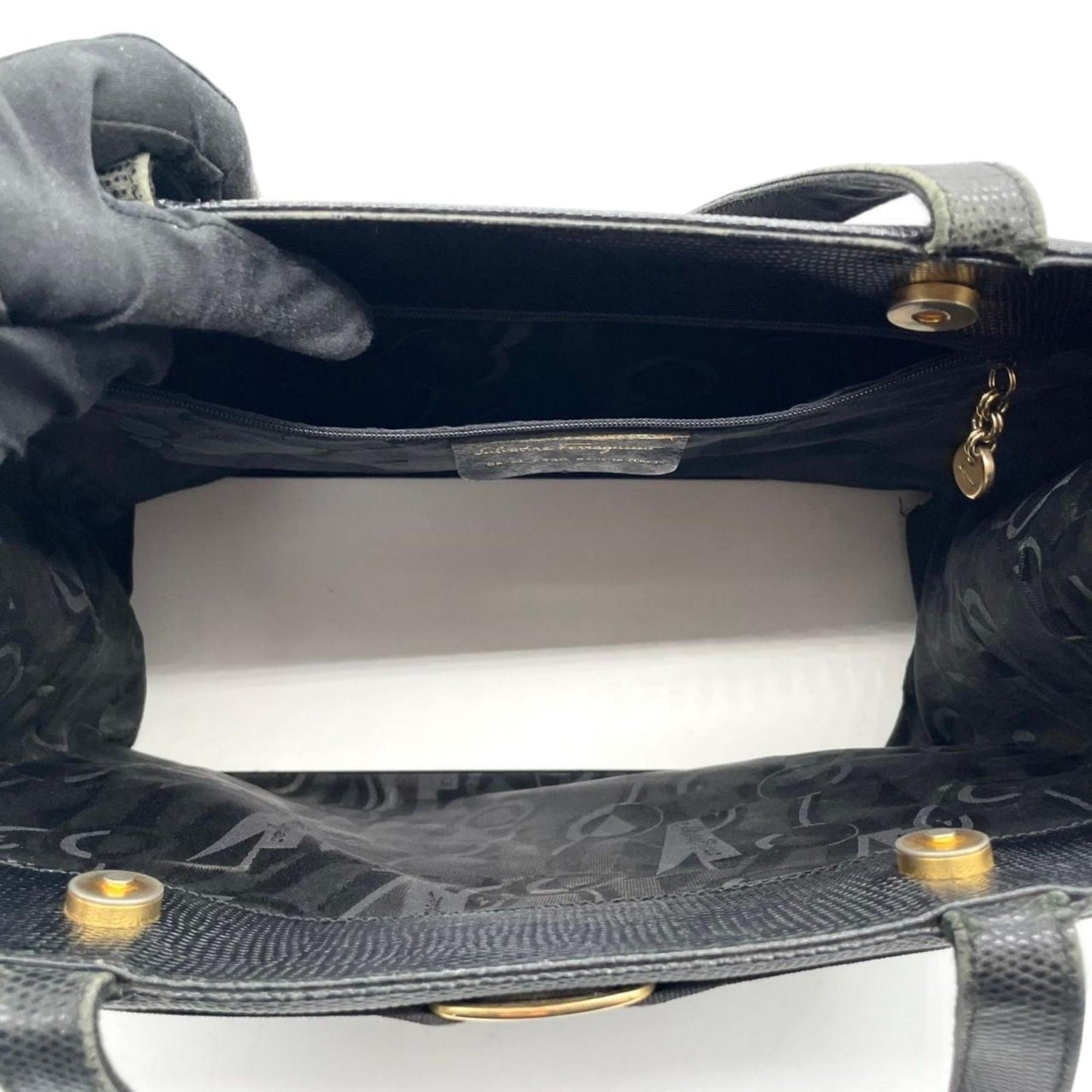 Salvatore Ferragamo フェラガモ ヴァラリボン ハンドバッグ トートバッグ BK-21 2530 レザー キャンバス ブラック 黒 ゴールド金具 A4収納可 レディース エレガント クラシック イタリア製 クリーニング済み C4