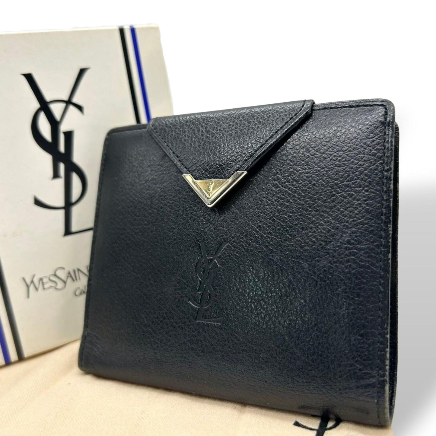 イヴ・サンローラン Yves Saint Laurent 財布 二つ折り YSLロゴ Vステッチ コンパクトウォレット 本革 レザー ブラック 黒 クラシック ヴィンテージ メンズ レディース ユニセックス クリーニング済み w5