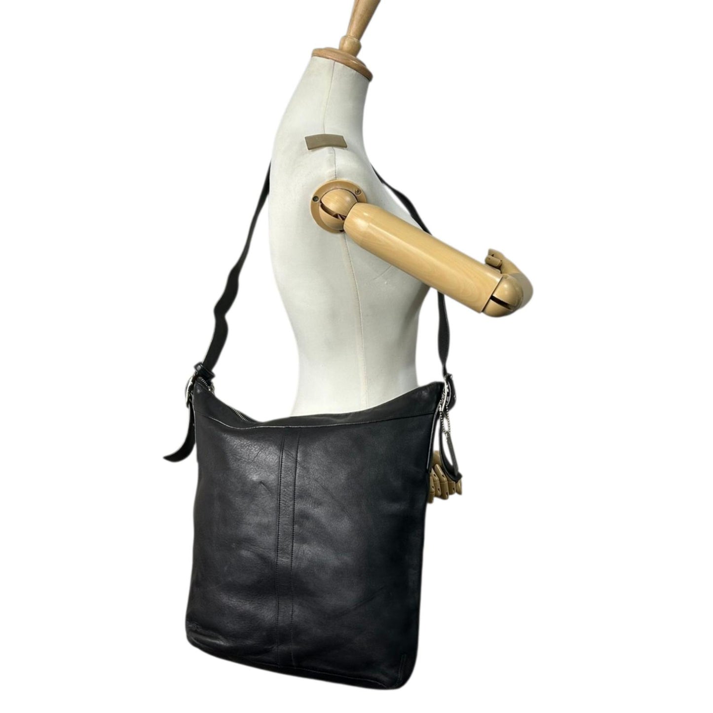 コーチ COACH 9177 レザー ショルダーバッグ クロスボディ 斜め掛け メッセンジャーバッグ 本革 ブラック 黒 A4収納可 大容量 通勤 通学 メンズ レディース ユニセックス ヴィンテージスタイル シンプル カジュアル 無地 ファスナー開閉 E6