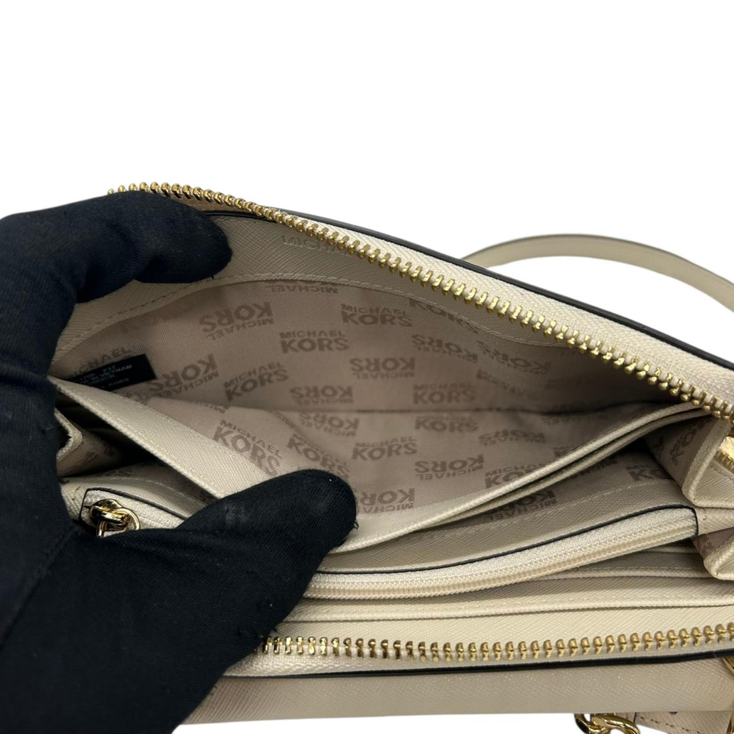 美品 マイケルコース MICHAEL KORS ウォレットバッグ チェーンウォレット お財布ショルダー 長財布 斜め掛け可 白 ホワイト アイボリー バニラ PVC ゴールド金具 クラッチ 2way 多機能 スマホ収納可 レディース お出かけ s93