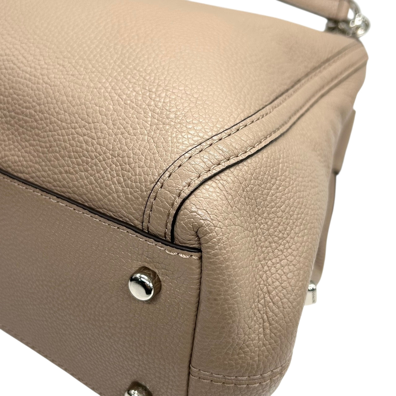 美品 コーチ COACH イーディー 36855 トートバッグ ショルダーバッグ チェーン ターンロック レザー 本革 ベージュ グレージュ レディース 肩掛け ワンショルダー A4収納可 通勤 通学 鞄 カバン s78