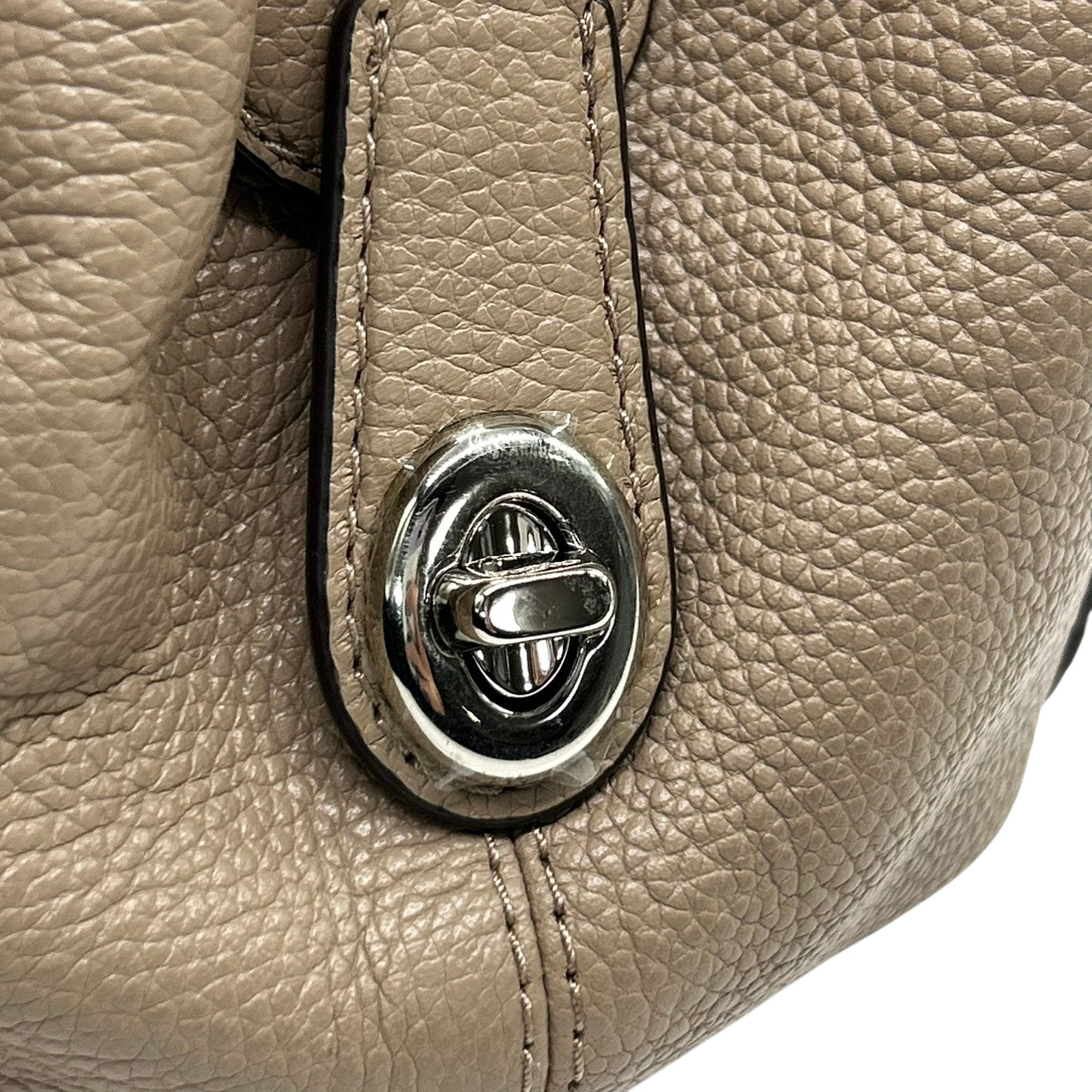 美品 コーチ COACH イーディー 36855 トートバッグ ショルダーバッグ チェーン ターンロック レザー 本革 ベージュ グレージュ レディース 肩掛け ワンショルダー A4収納可 通勤 通学 鞄 カバン s78