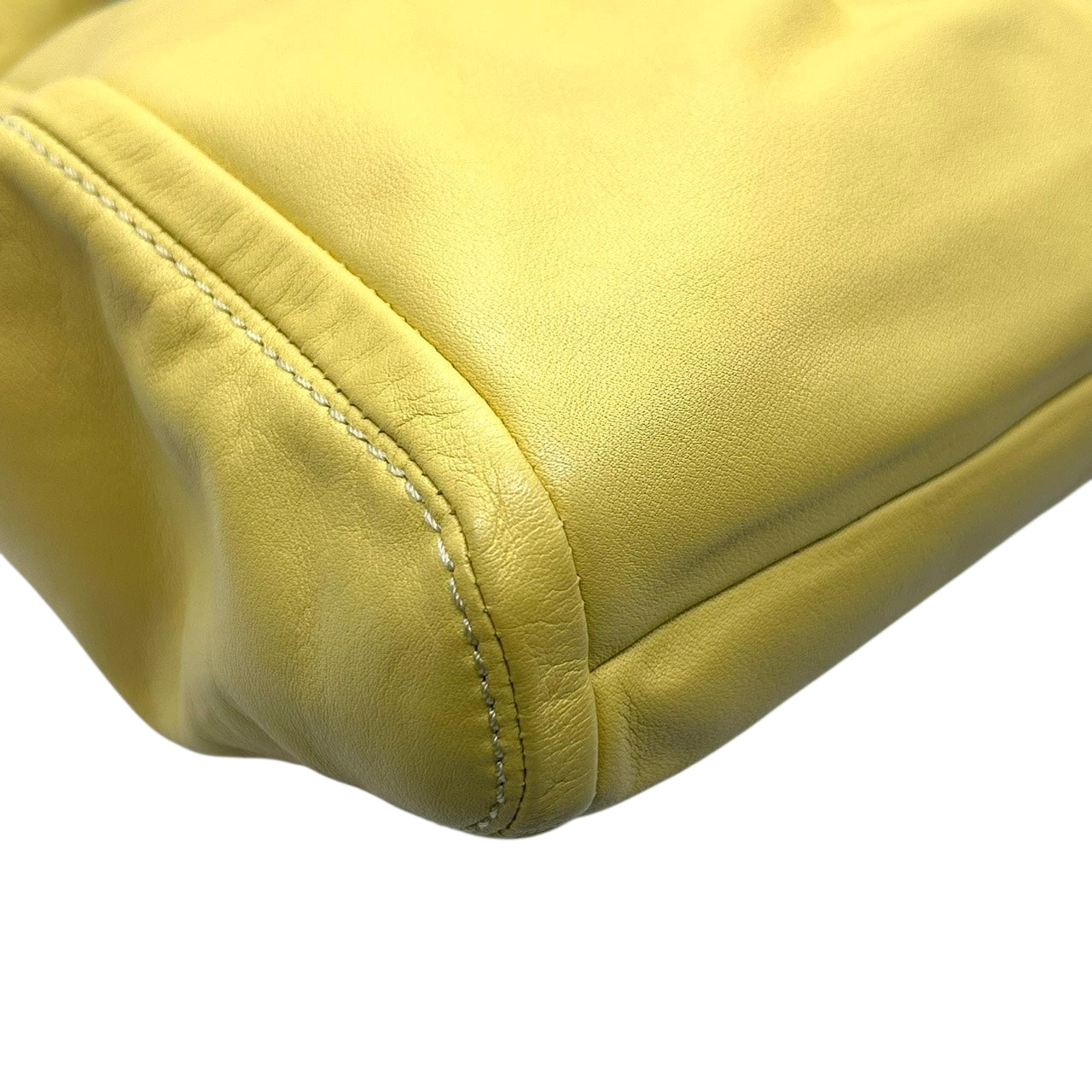 美品 コーチ COACH パーカー F13416 2WAY ショルダーバッグ ハンドバッグ 斜め掛け可 レザー 本革 イエロー 黄色 マスタード コンバーチブル ギャザー タッセル チャーム レディース 肩掛け 軽量 鞄 カバン s78