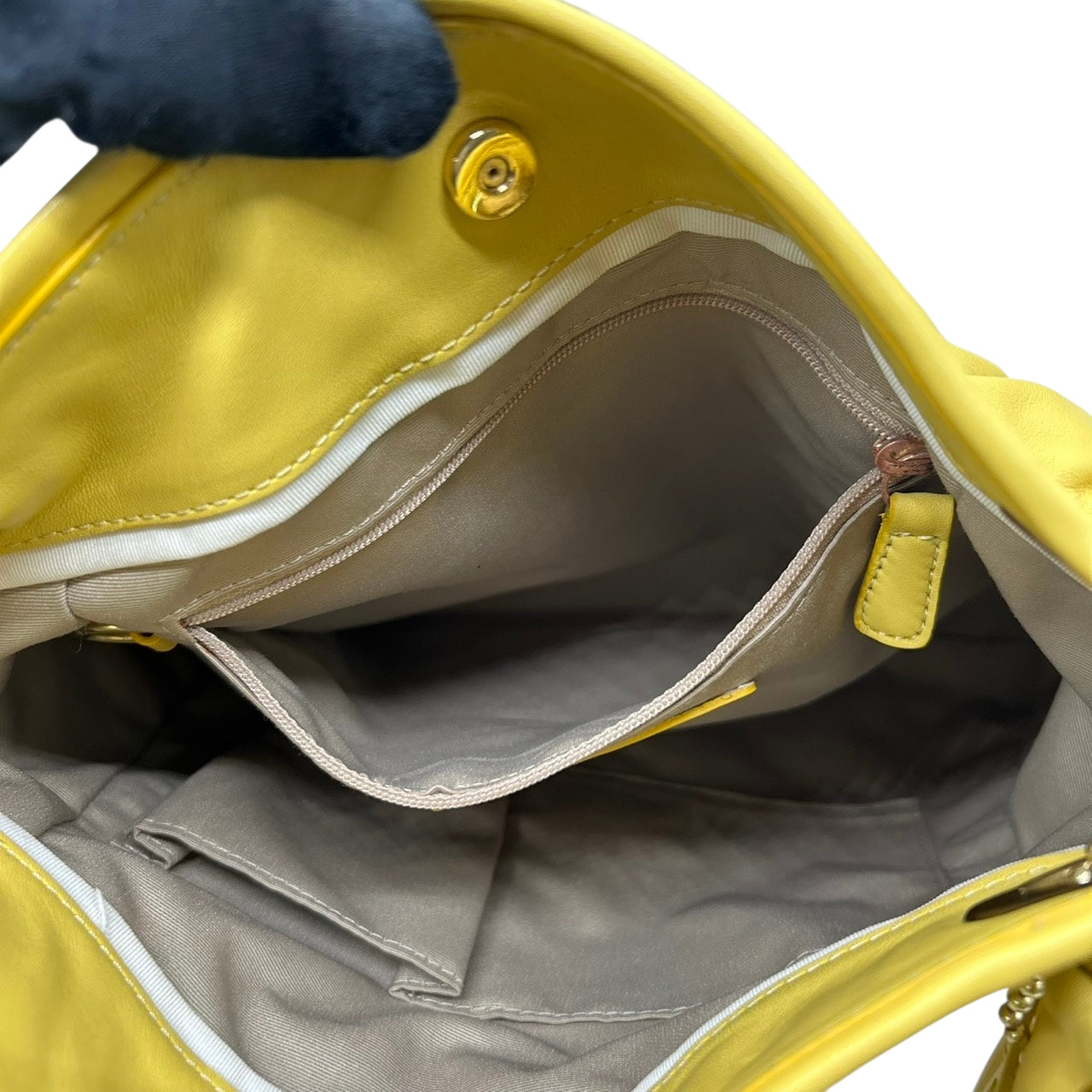 美品 コーチ COACH パーカー F13416 2WAY ショルダーバッグ ハンドバッグ 斜め掛け可 レザー 本革 イエロー 黄色 マスタード コンバーチブル ギャザー タッセル チャーム レディース 肩掛け 軽量 鞄 カバン s78