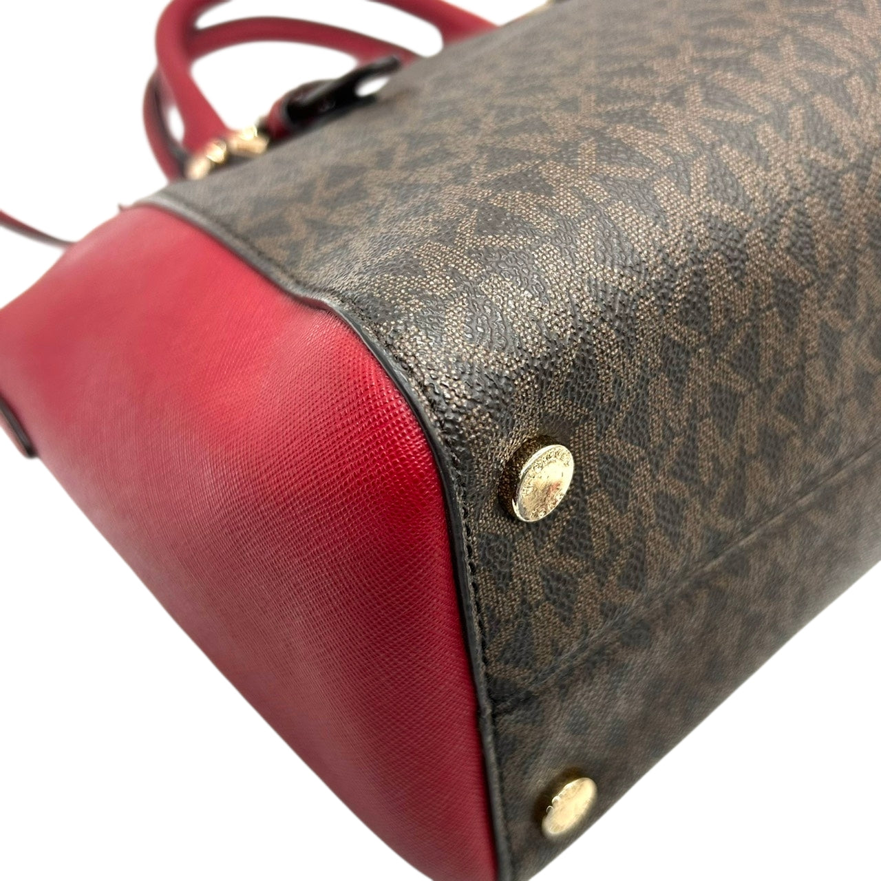 美品 マイケルコース MICHAEL KORS ハンドバッグ ショルダーバッグ 2way 斜め掛け可 シグネチャー MKロゴ バイカラー 赤 レッド 茶 ブラウン PVC レザー サッチェル ゴールド金具 チャーム 自立可 エレガント レディース s87