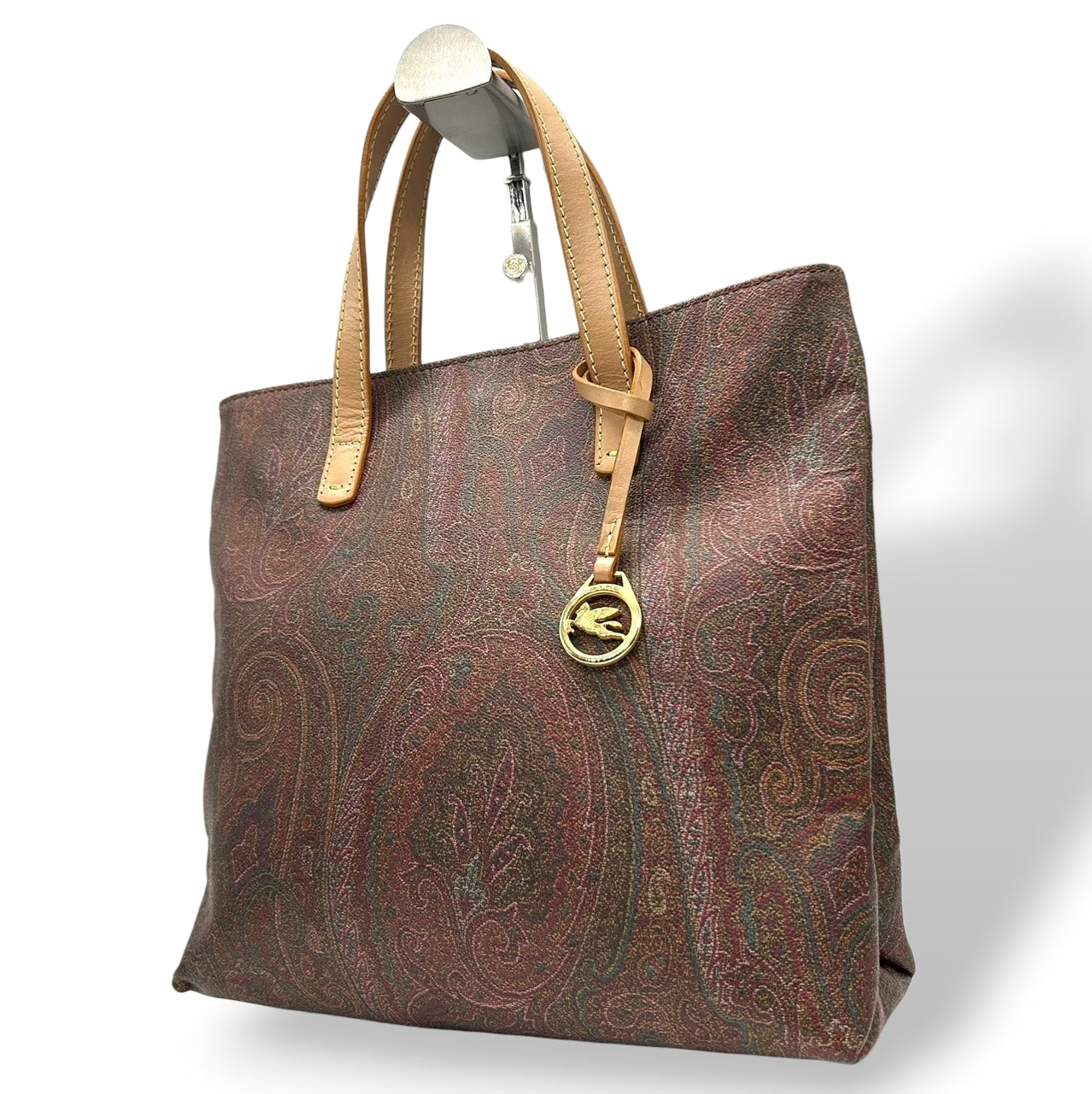 【美品】エトロ ETRO トートバッグ ハンドバッグ ペイズリー 総柄 PVC レザー 本革 ブラウン マルチカラー ゴールド金具 ペガサスチャーム ロゴ イタリア製 レディース 女性用 ビンテージ クラシック エレガント 上品 軽量 マチあり s94