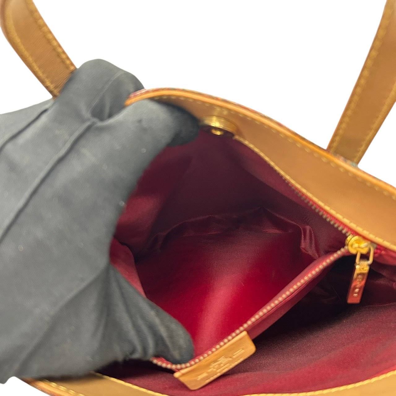 【美品】エトロ ETRO トートバッグ ハンドバッグ ペイズリー 総柄 PVC レザー 本革 ブラウン マルチカラー ゴールド金具 ペガサスチャーム ロゴ イタリア製 レディース 女性用 ビンテージ クラシック エレガント 上品 軽量 マチあり s94