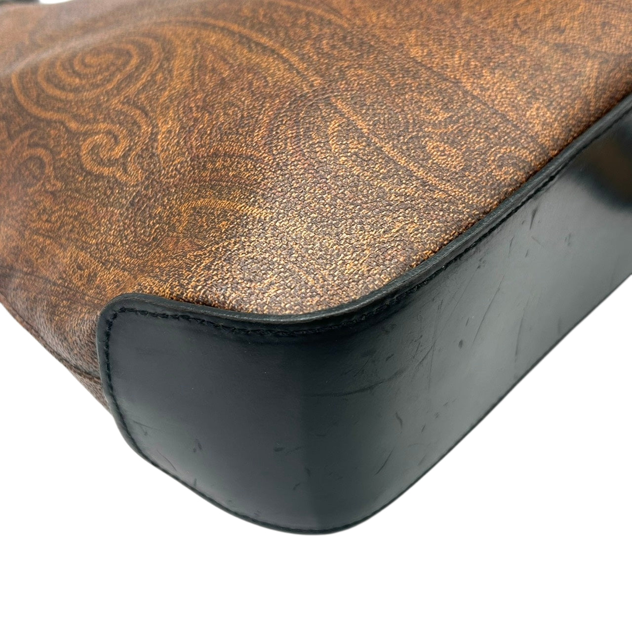 【美品】エトロ ETRO ハンドバッグ トートバッグ ミニトート ペイズリー 総柄 PVC レザー 本革 ブラウン 茶色 ブラック 黒 イタリア製 レディース 女性用 ビンテージ クラシック エレガント 上品 自立可 軽量 マチあり 手提げ 鞄 カバン s94