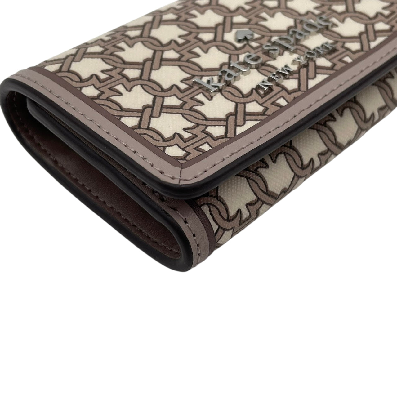 【美品】ケイトスペード kate spade キーケース 6連 スペードフラワー モノグラム PVC レザー グレージュ ベージュ ロゴ シルバー金具 エレガント クラシック 上品 レディース ビジネス 通勤 通学 ギフト プレゼント 小物 雑貨 M2
