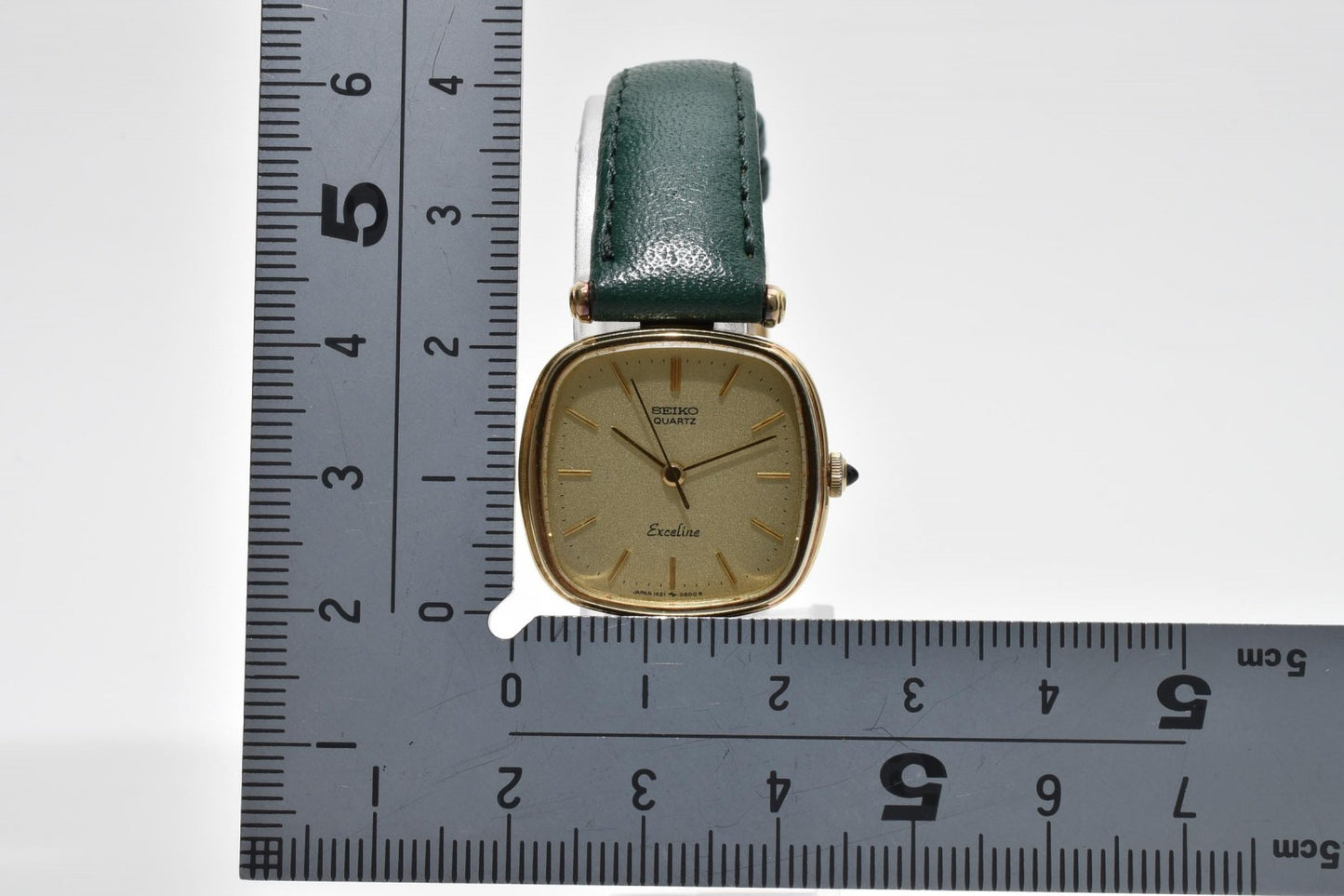 セイコー SEIKO Exceline 1421-5260 レディース腕時計 エクセリーヌ クオーツ ゴールド文字盤 スクエアケース レザーベルト グリーン 緑