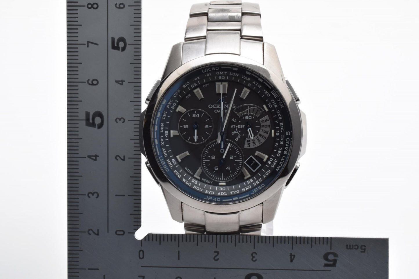 カシオ Casio OCEANUS OCW-M700 メンズ腕時計 電波ソーラー クロノグラフ チタン ブラック文字盤 オシアナス 箱 コマ付き