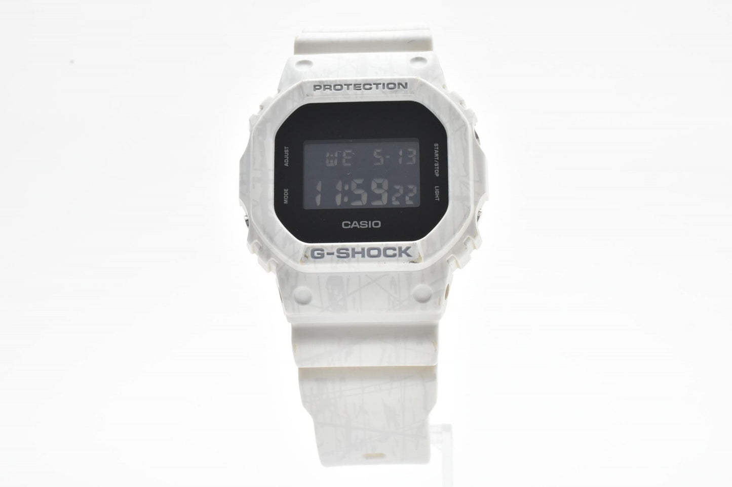 CASIO G-SHOCK DW-5600SL デジタル メンズ クォーツ 腕時計 ホワイト レジン スクエアフェイス