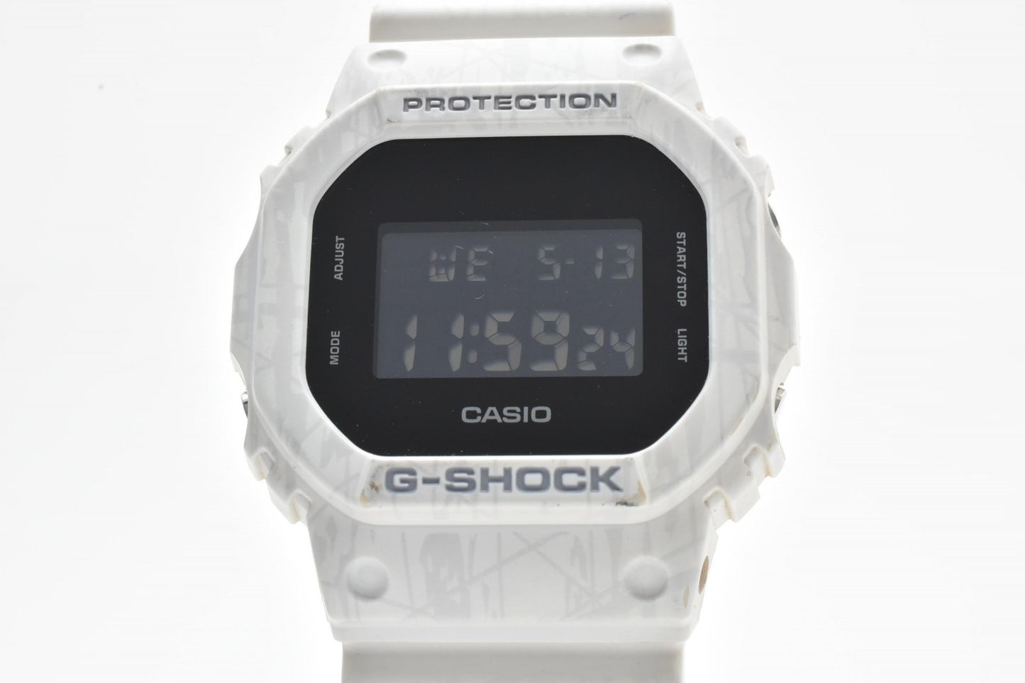 CASIO G-SHOCK DW-5600SL デジタル メンズ クォーツ 腕時計 ホワイト レジン スクエアフェイス