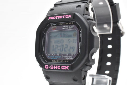 CASIO G-SHOCK GWX-5600 電波ソーラー デジタル メンズ 腕時計 ブラック ピンク スクエアフェイス