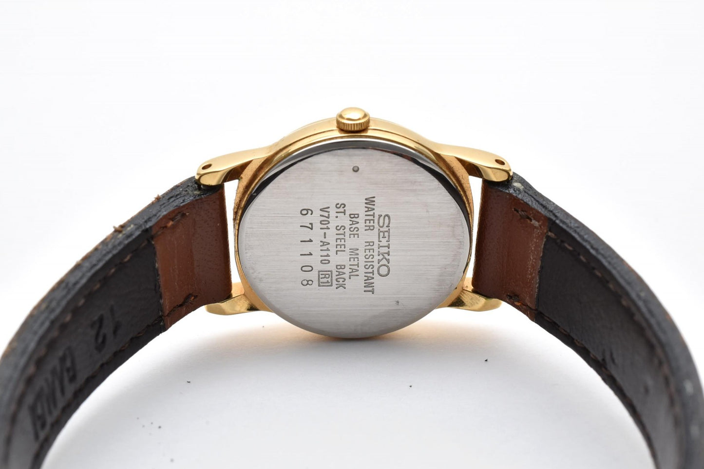 セイコー SEIKO V701-A110 レディース 腕時計 クオーツ ホワイト文字盤 ローマンインデックス レザーベルト