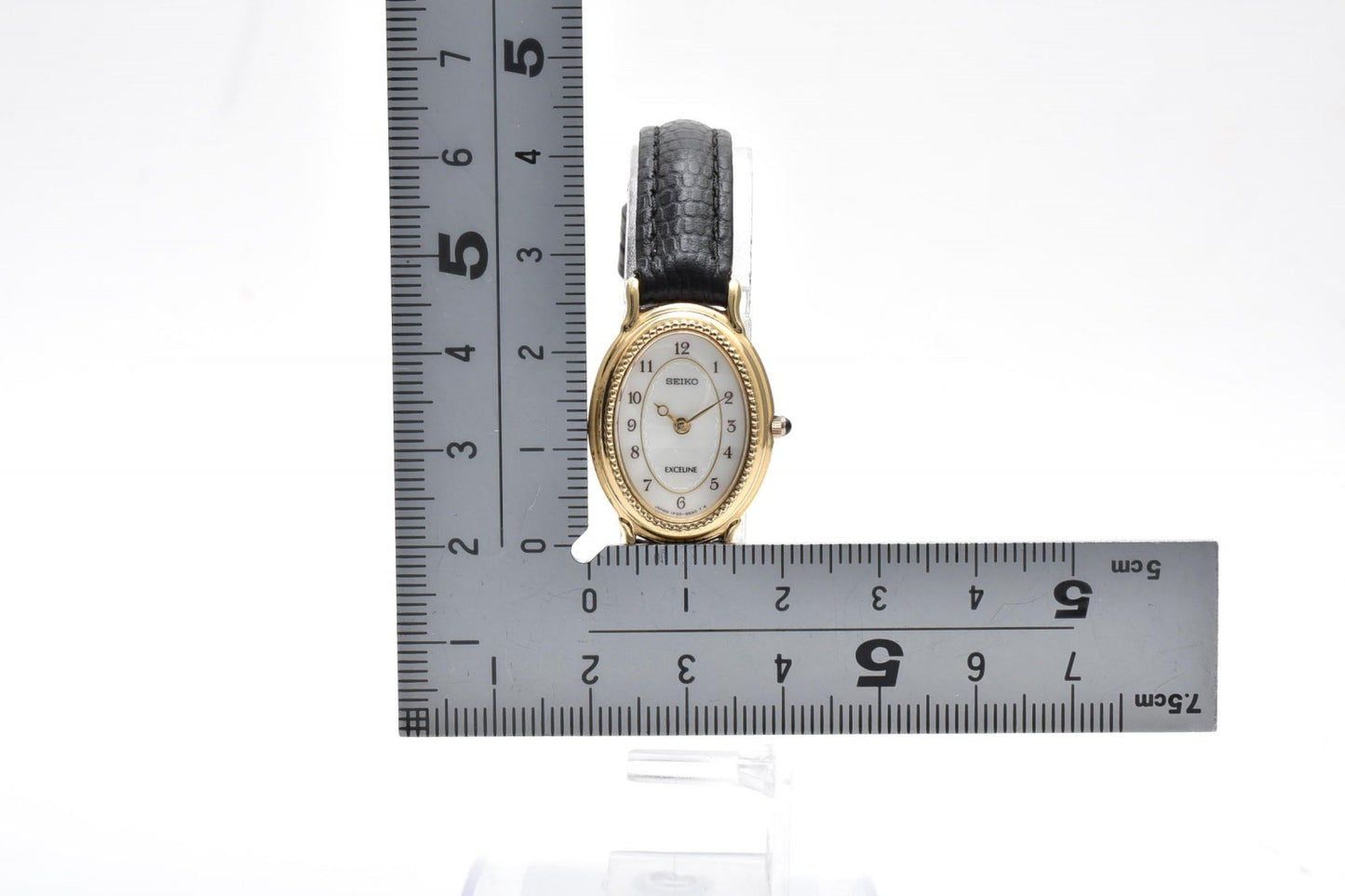 セイコー SEIKO EXCELINE 1F20-6A4A レディース 腕時計 エクセリーヌ オーバルケース ホワイト文字盤 クオーツ レザーベルト