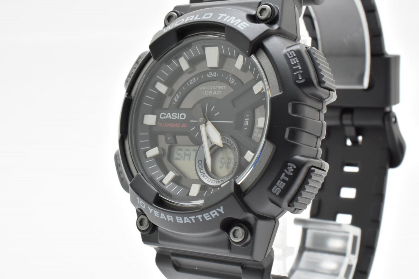 カシオ CASIO AEQ-110 アナデジ メンズ 腕時計 ブラック 樹脂ベルト スポーツウォッチ 箱付