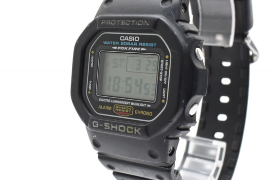 CASIO カシオ G-SHOCK DW-5600E デジタル クオーツ メンズ 腕時計 スクエア ブラック液晶 樹脂ケース 樹脂ベルト