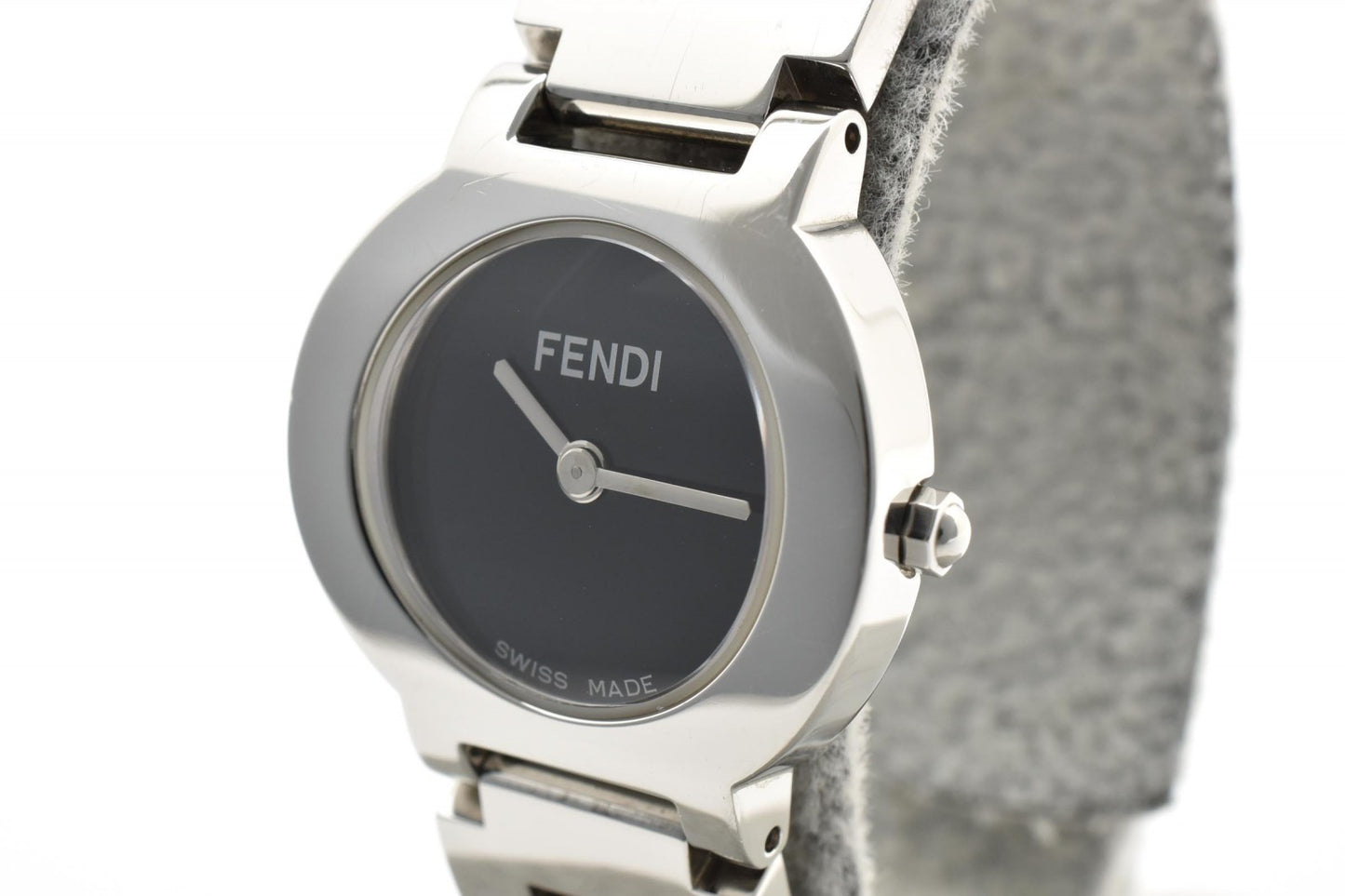 FENDI フェンディ オロロジ 3050L クオーツ レディース 腕時計 ブラック文字盤 FFロゴブレスレット ステンレススチール ドレスウォッチ
