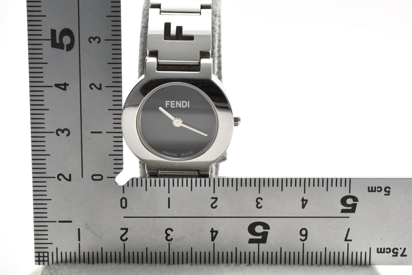 FENDI フェンディ オロロジ 3050L クオーツ レディース 腕時計 ブラック文字盤 FFロゴブレスレット ステンレススチール ドレスウォッチ