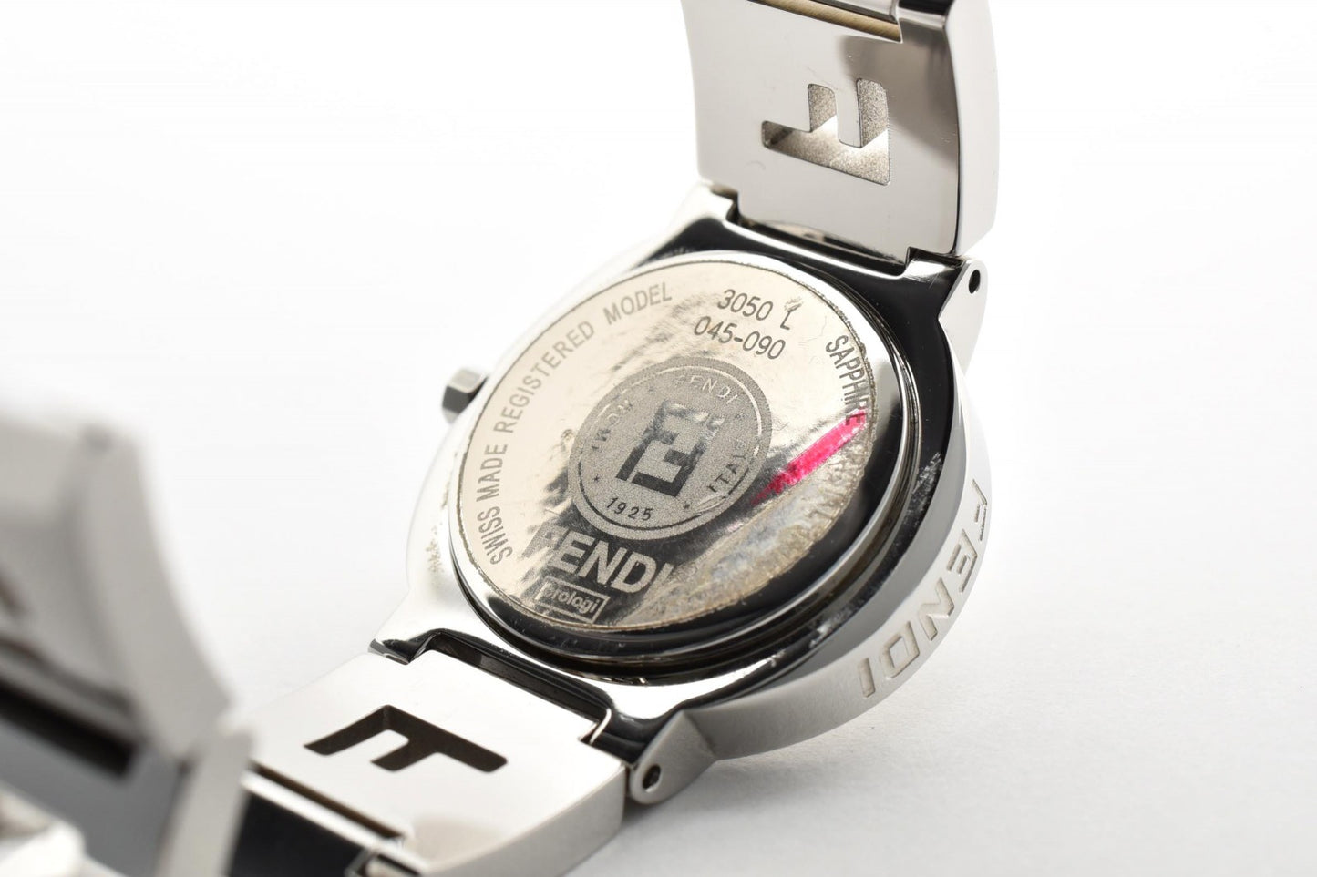 FENDI フェンディ オロロジ 3050L クオーツ レディース 腕時計 ブラック文字盤 FFロゴブレスレット ステンレススチール ドレスウォッチ
