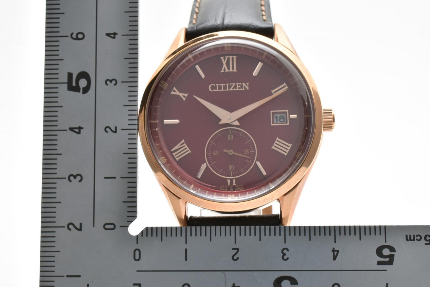 CITIZEN シチズン エコ・ドライブ B690-A189701 ソーラー スモールセコンド メンズ 腕時計 バーガンディ文字盤 ローマン レザーベルト