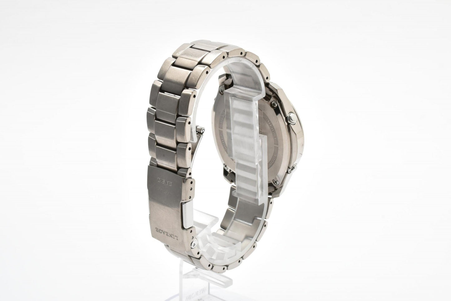カシオ CASIO LINEAGE LIW-M610TDS ソーラー電波 腕時計 ブラック文字盤 チタンケース チタンブレス メンズ