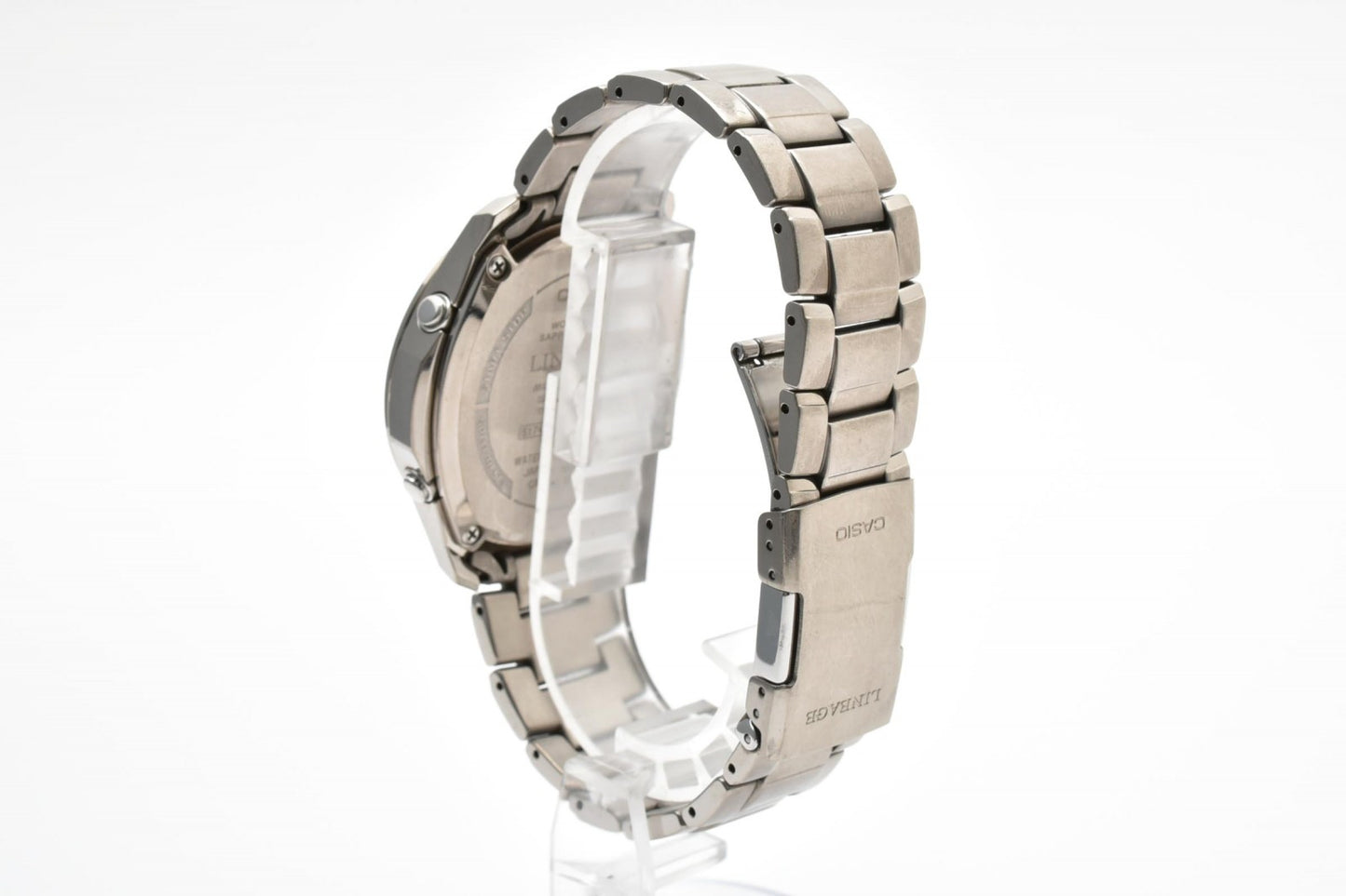 カシオ CASIO LINEAGE LIW-M610TDS ソーラー電波 腕時計 ブラック文字盤 チタンケース チタンブレス メンズ
